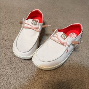 Hey Dude Women's Moccasins in Cream and Pink